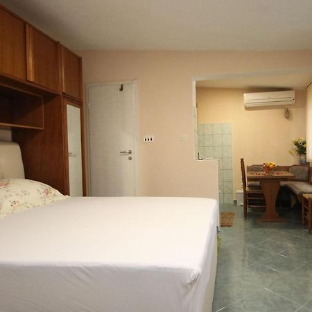 פודגורה Apartman Gabriel מראה חיצוני תמונה