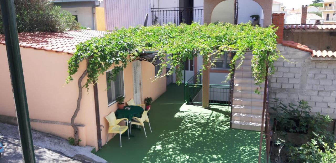 פודגורה Apartman Gabriel מראה חיצוני תמונה
