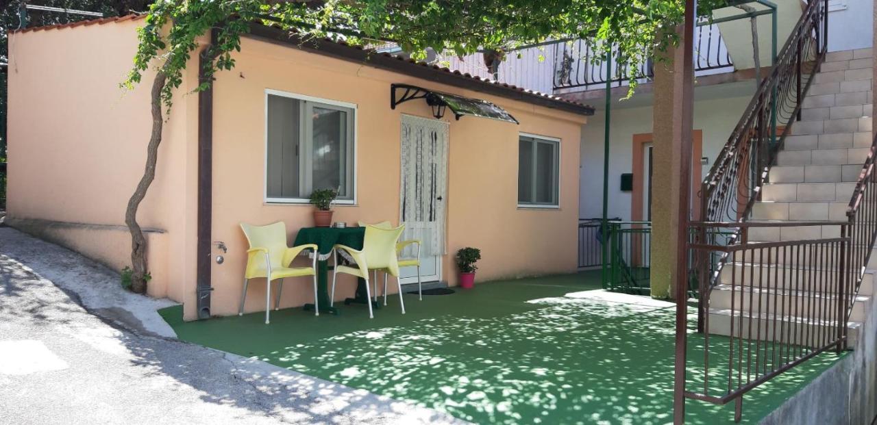 פודגורה Apartman Gabriel מראה חיצוני תמונה