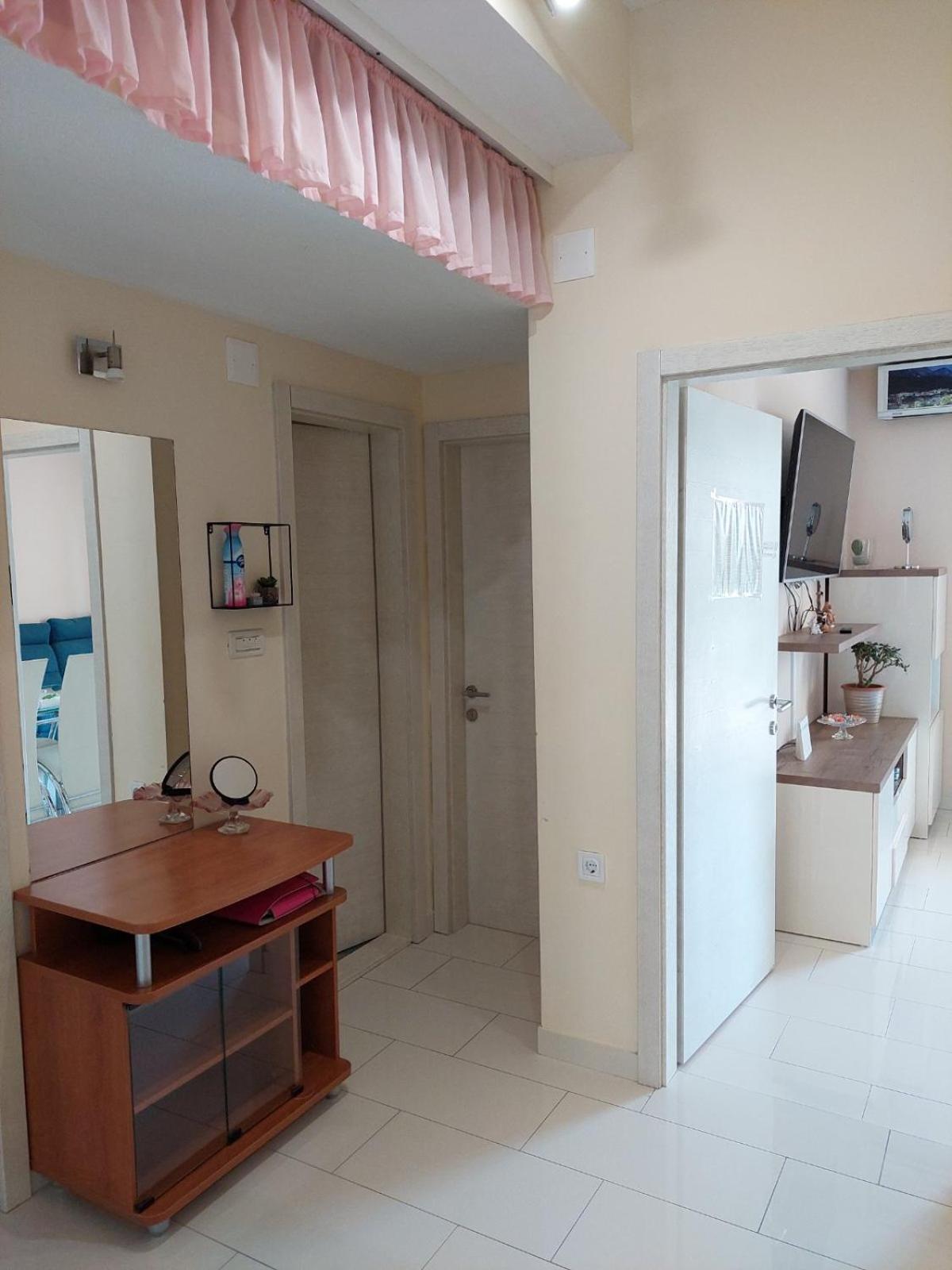 פודגורה Apartman Gabriel מראה חיצוני תמונה