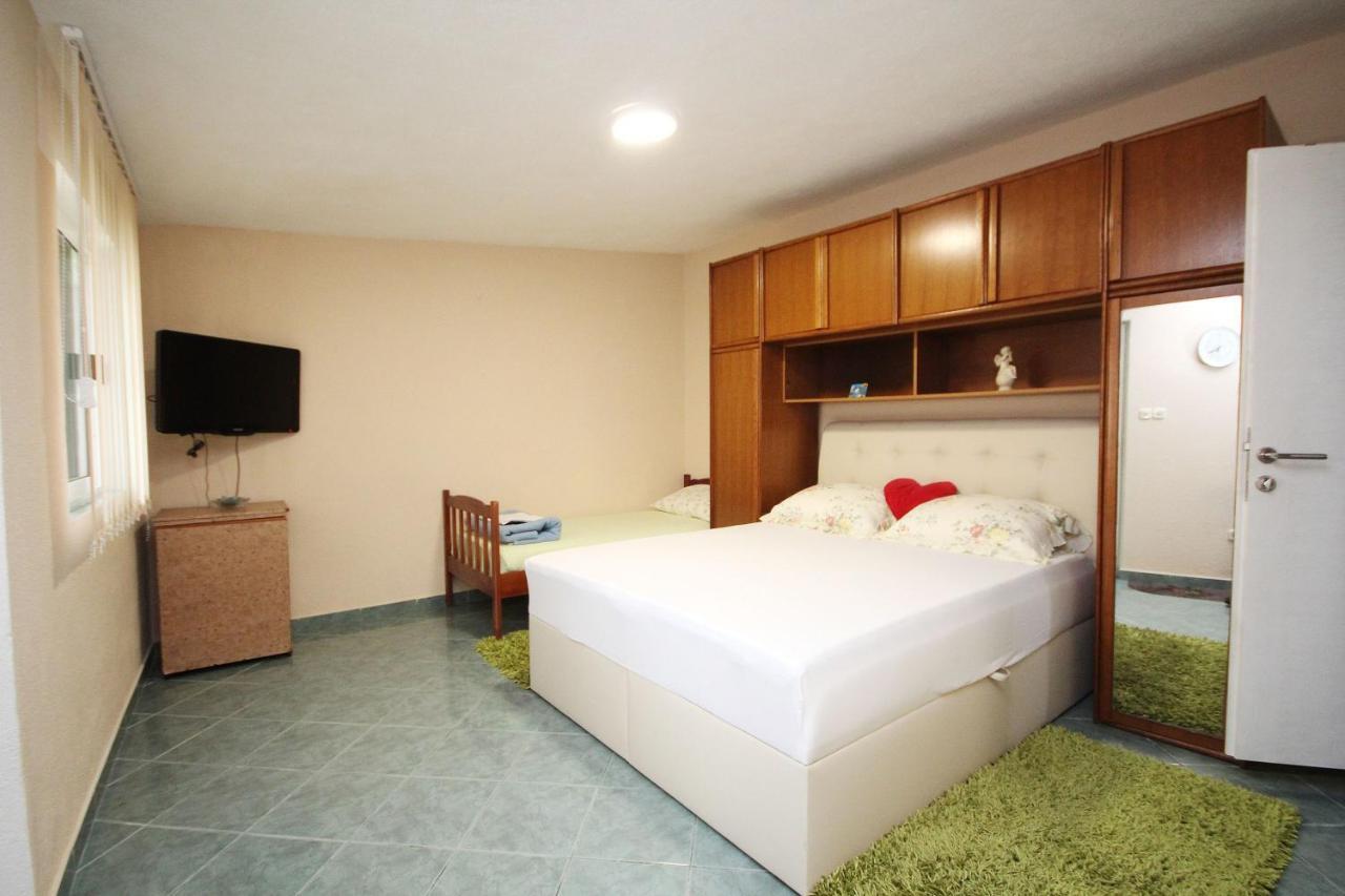 פודגורה Apartman Gabriel מראה חיצוני תמונה