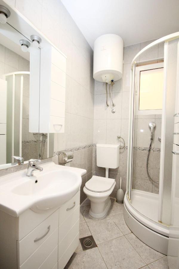 פודגורה Apartman Gabriel מראה חיצוני תמונה